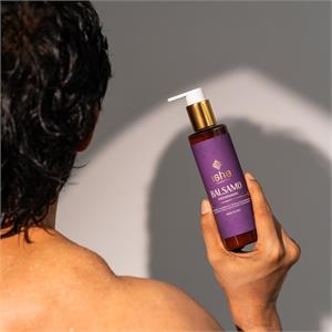 Restructuring nourishing balm in Hair Care