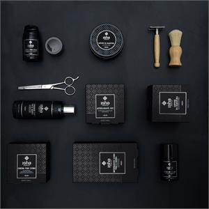 After shave  Con Acido Ialuronico Profumo Oud in Linea uomo